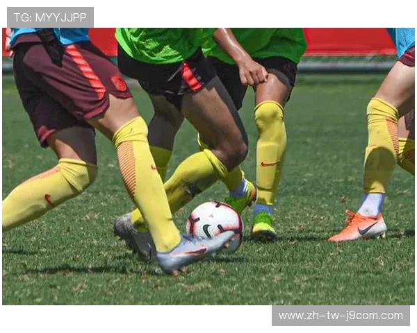 全面解析竞步足球规则及其竞技特点与安全要点指南实战应用全面提升